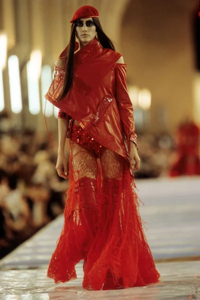 Look 11